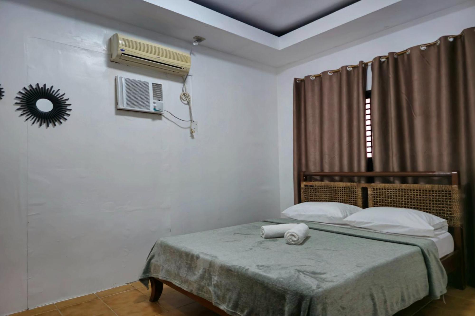 Grand Villa Laguna Bay Exterior photo