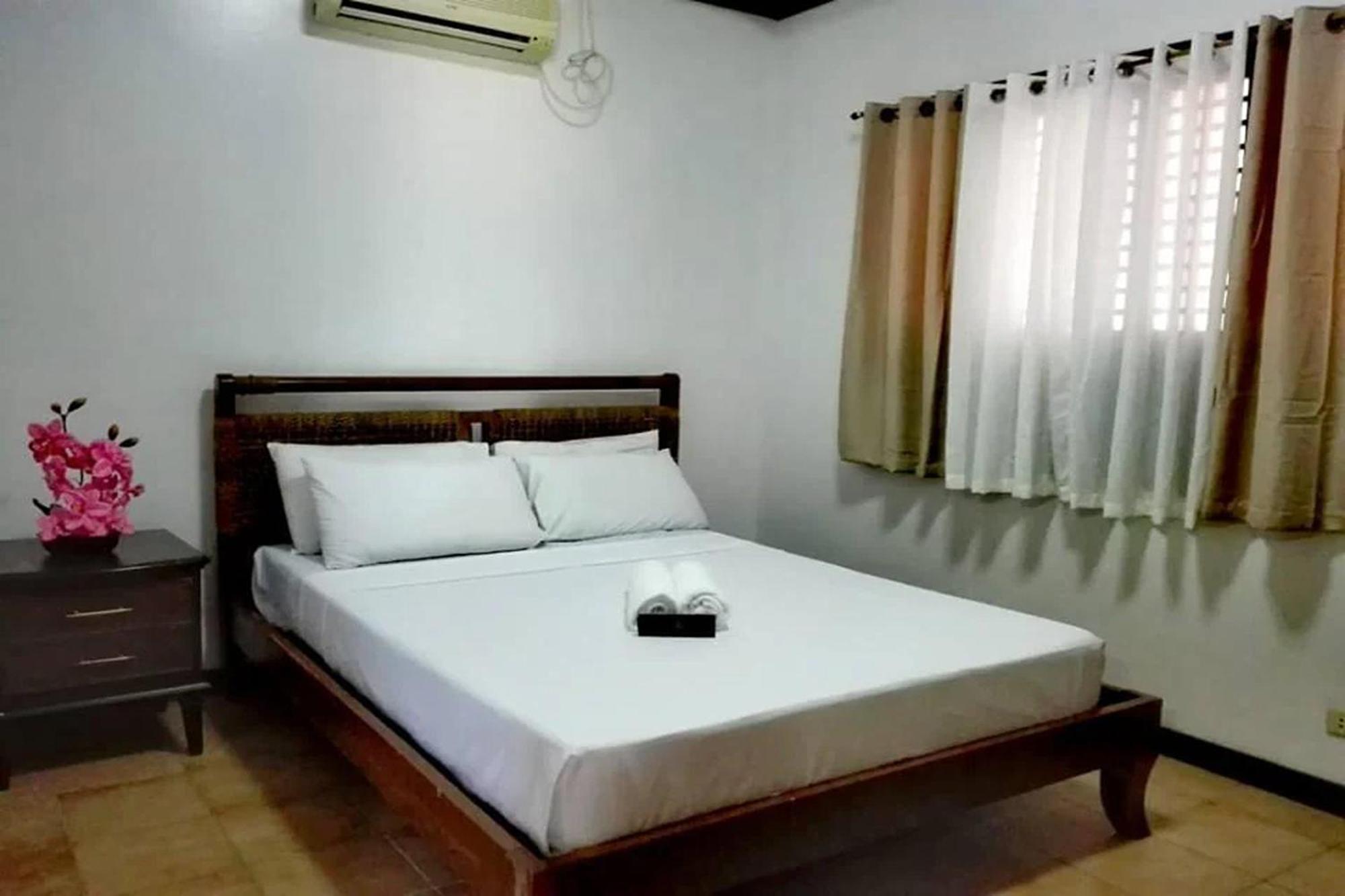 Grand Villa Laguna Bay Exterior photo