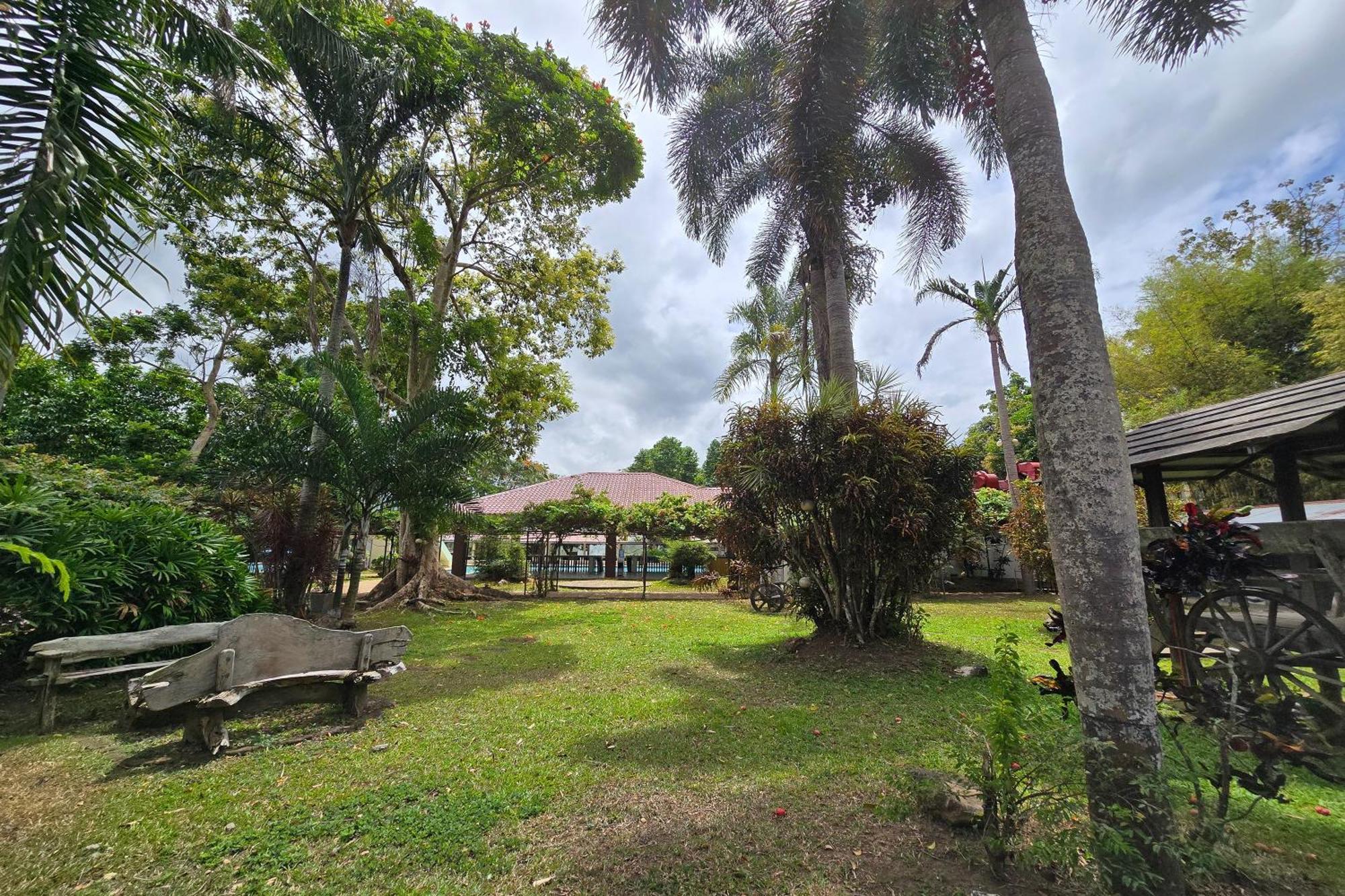Grand Villa Laguna Bay Exterior photo