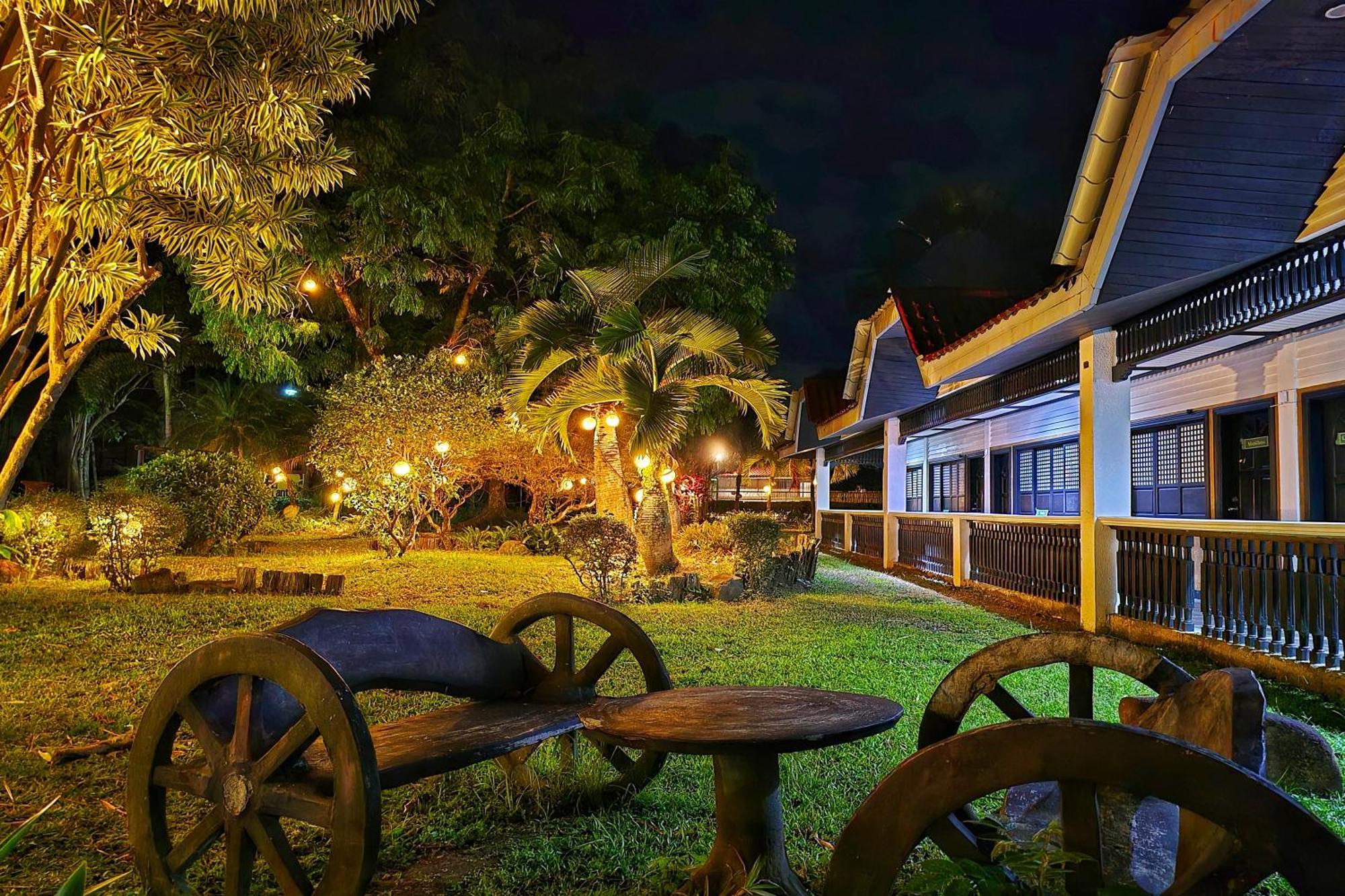 Grand Villa Laguna Bay Exterior photo