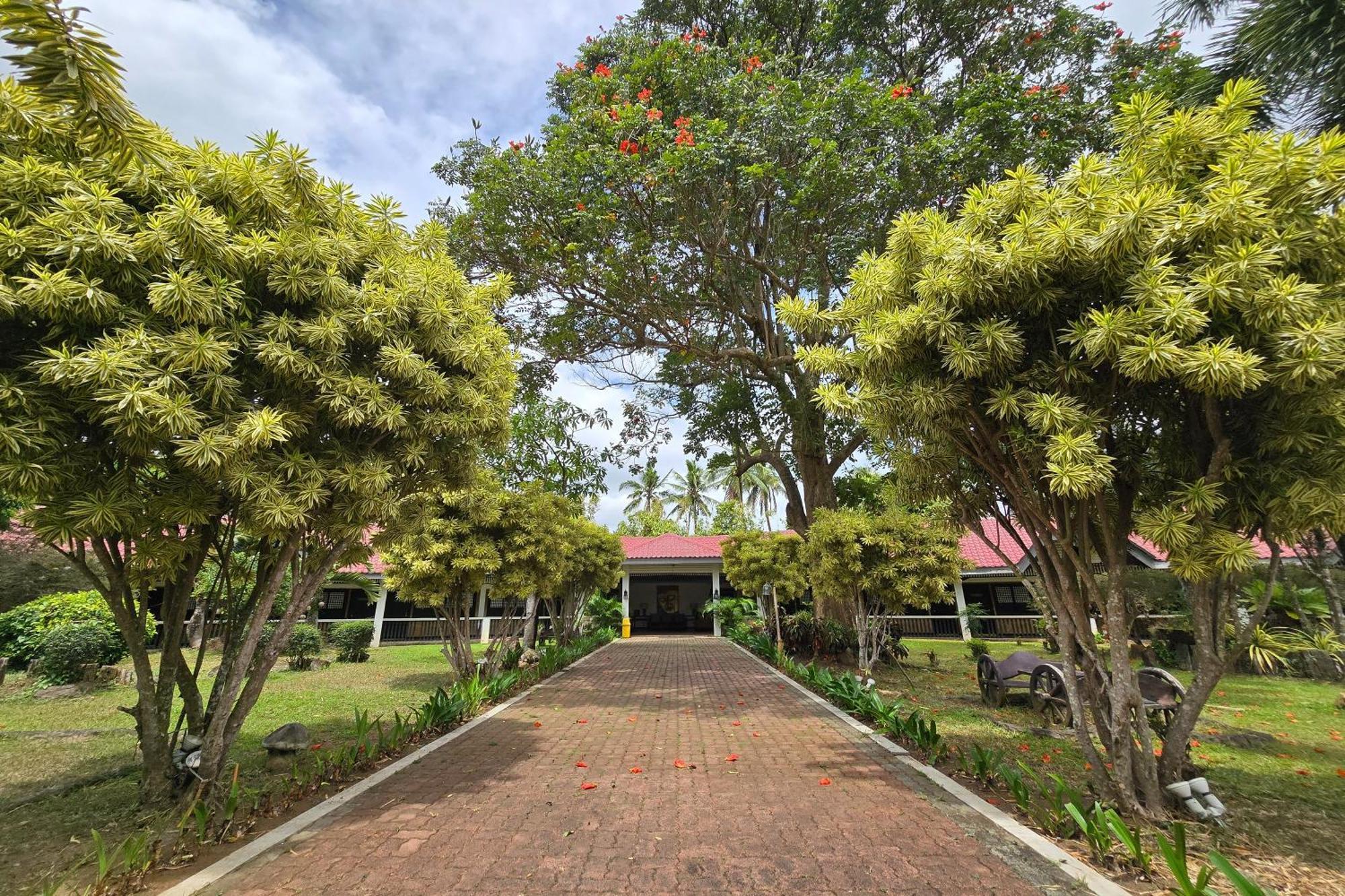 Grand Villa Laguna Bay Exterior photo