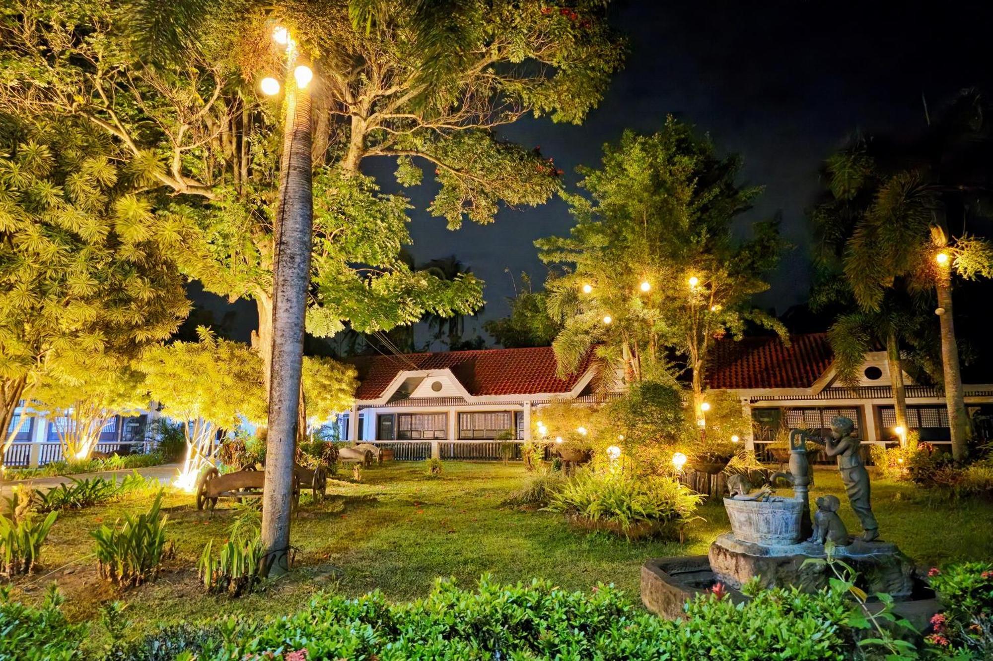 Grand Villa Laguna Bay Exterior photo