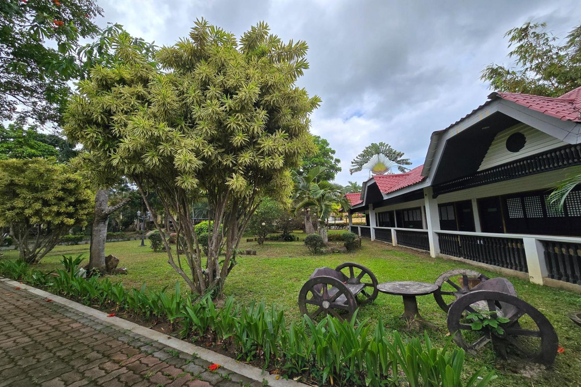 Grand Villa Laguna Bay Exterior photo
